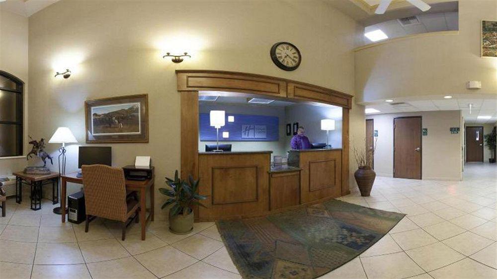 Holiday Inn Express Tucson-Airport By Ihg Exterior photo