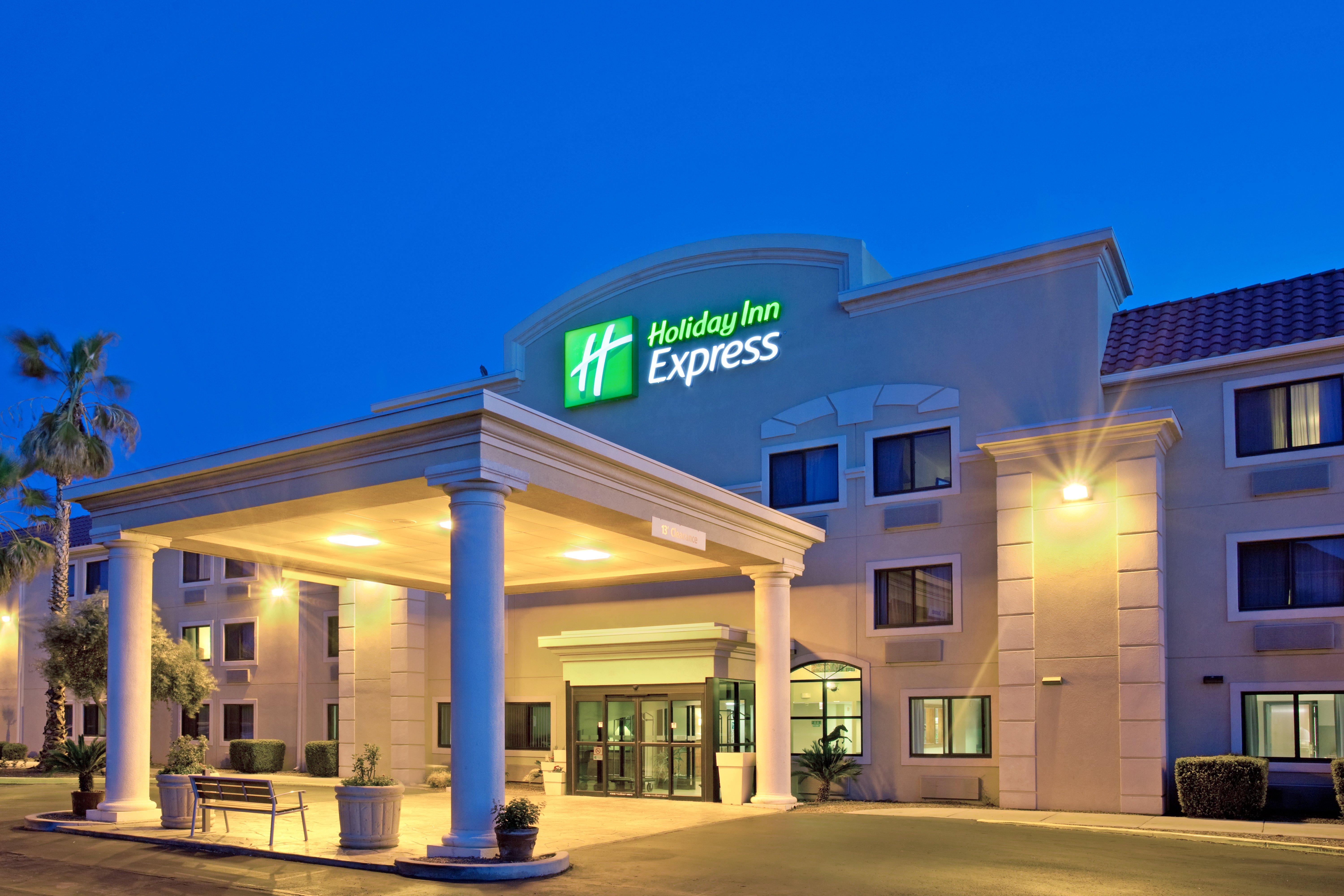 Holiday Inn Express Tucson-Airport By Ihg Exterior photo
