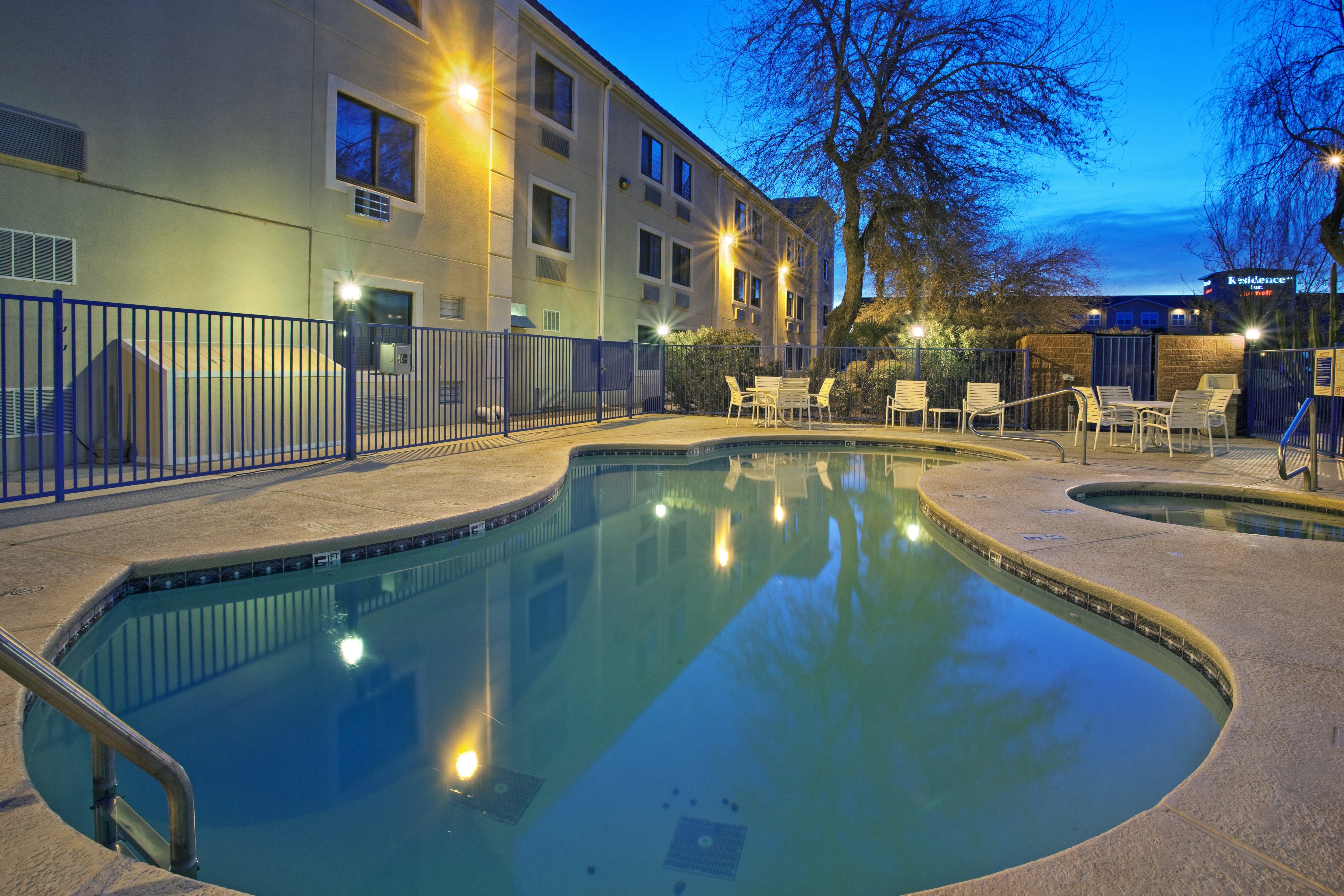 Holiday Inn Express Tucson-Airport By Ihg Exterior photo