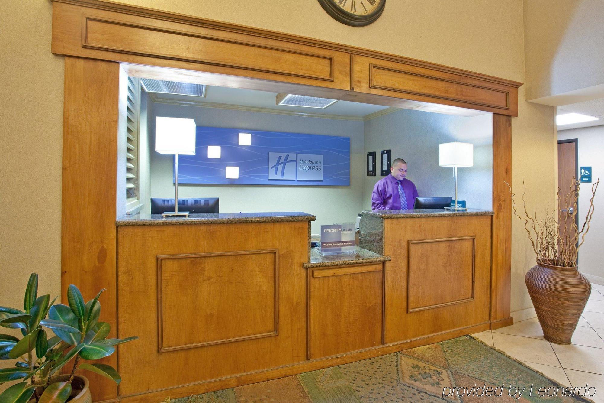 Holiday Inn Express Tucson-Airport By Ihg Exterior photo